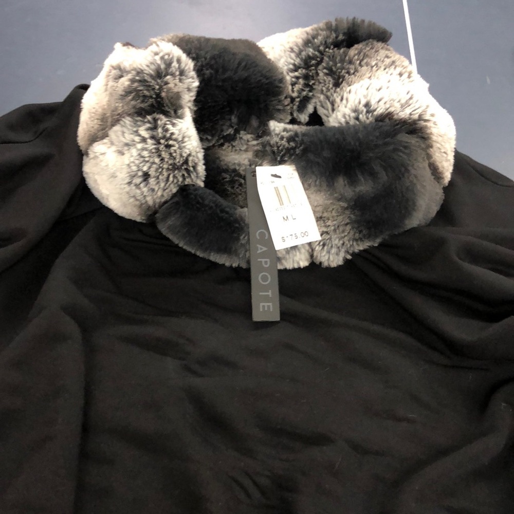 Capote fox fur trimmed poncho top size M/L.NWT.In white gray and Black Fur.